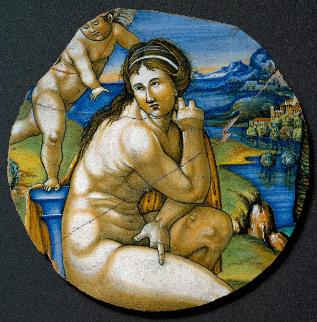 Venuksen esitys. Keraaminen levy valmistettu Faenzassa, Italiassa. 1530 Firenzen ympärillä, Bargellon kansallismuseo tekijältä Italian School