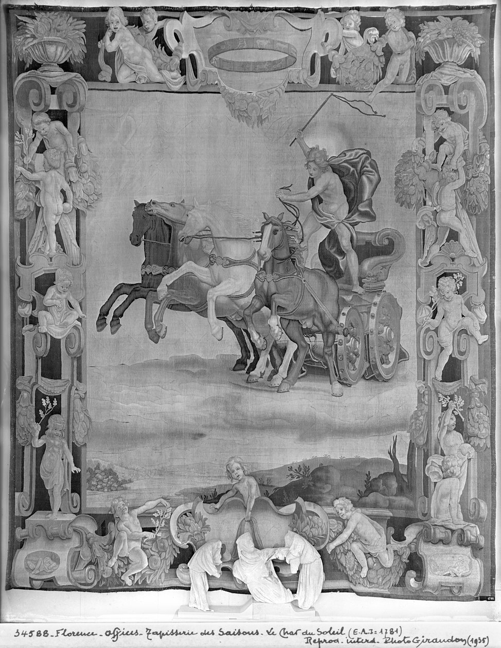 Seasons Tapestry, Apollo ajaa auringon vaunua, n. 1642 (villaa ja silkkiä) tekijältä Italian School
