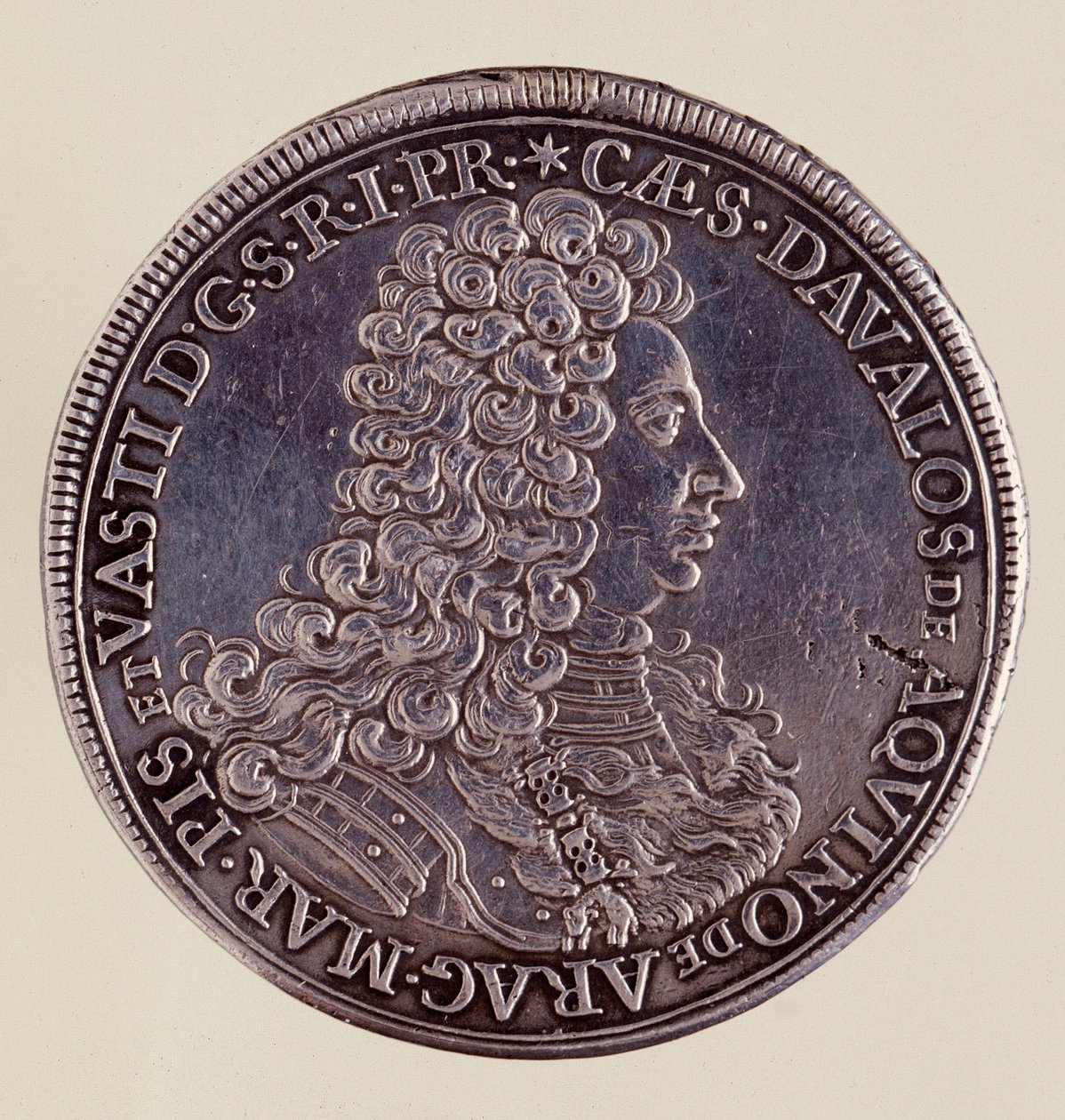 Hopeakolikko (taaleri) Napolista: Cesare Michelangelo d