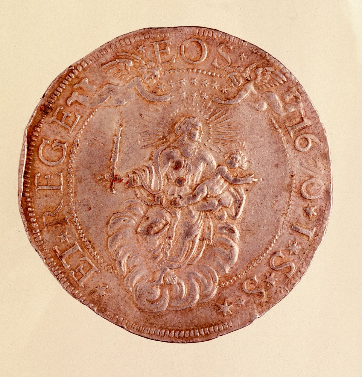 Hopeakolikko Genovan tasavallasta (Genes), jossa on kuva Neitsyt Mariasta ja Jeesuksen lapsesta. 1670. Halk. 5,8 cm Napoli, museo archeologico tekijältä Italian School