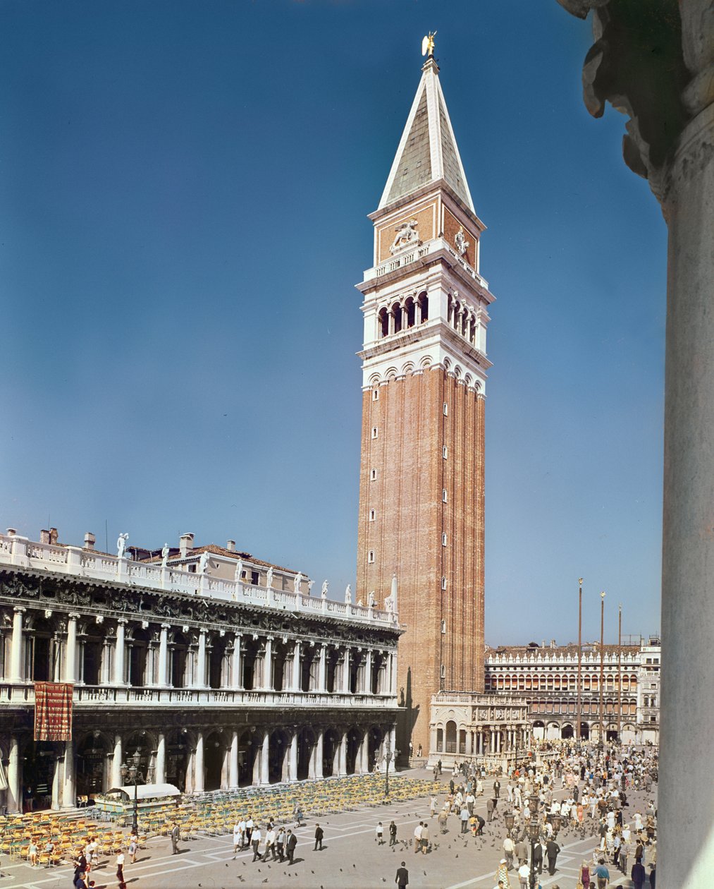 Libreria Sansoviniana ja campanile tekijältä Italian School