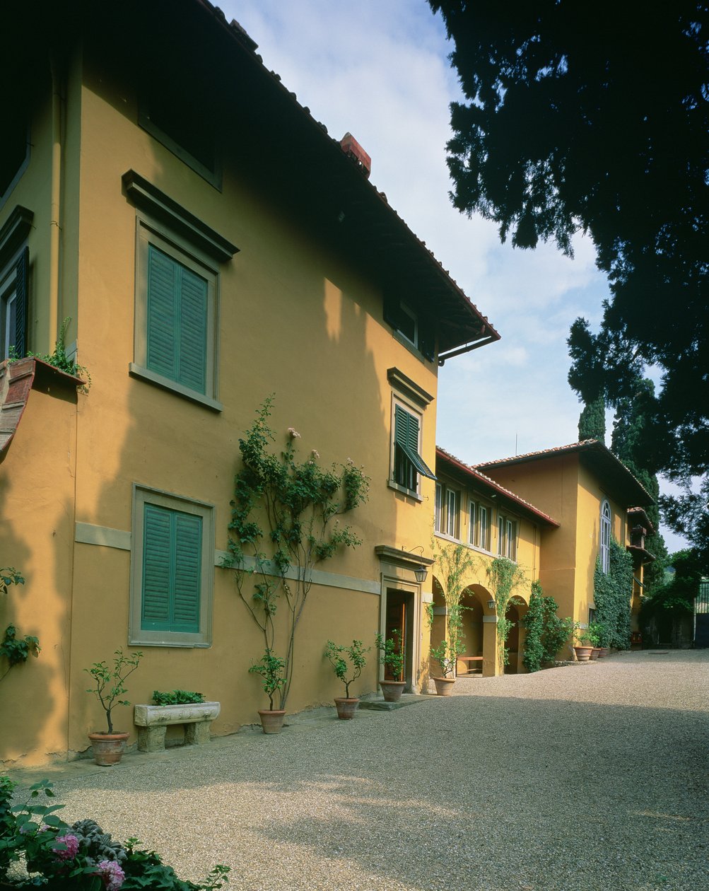 Näkymä ulkopuolelta (kuva) tekijältä Italian School