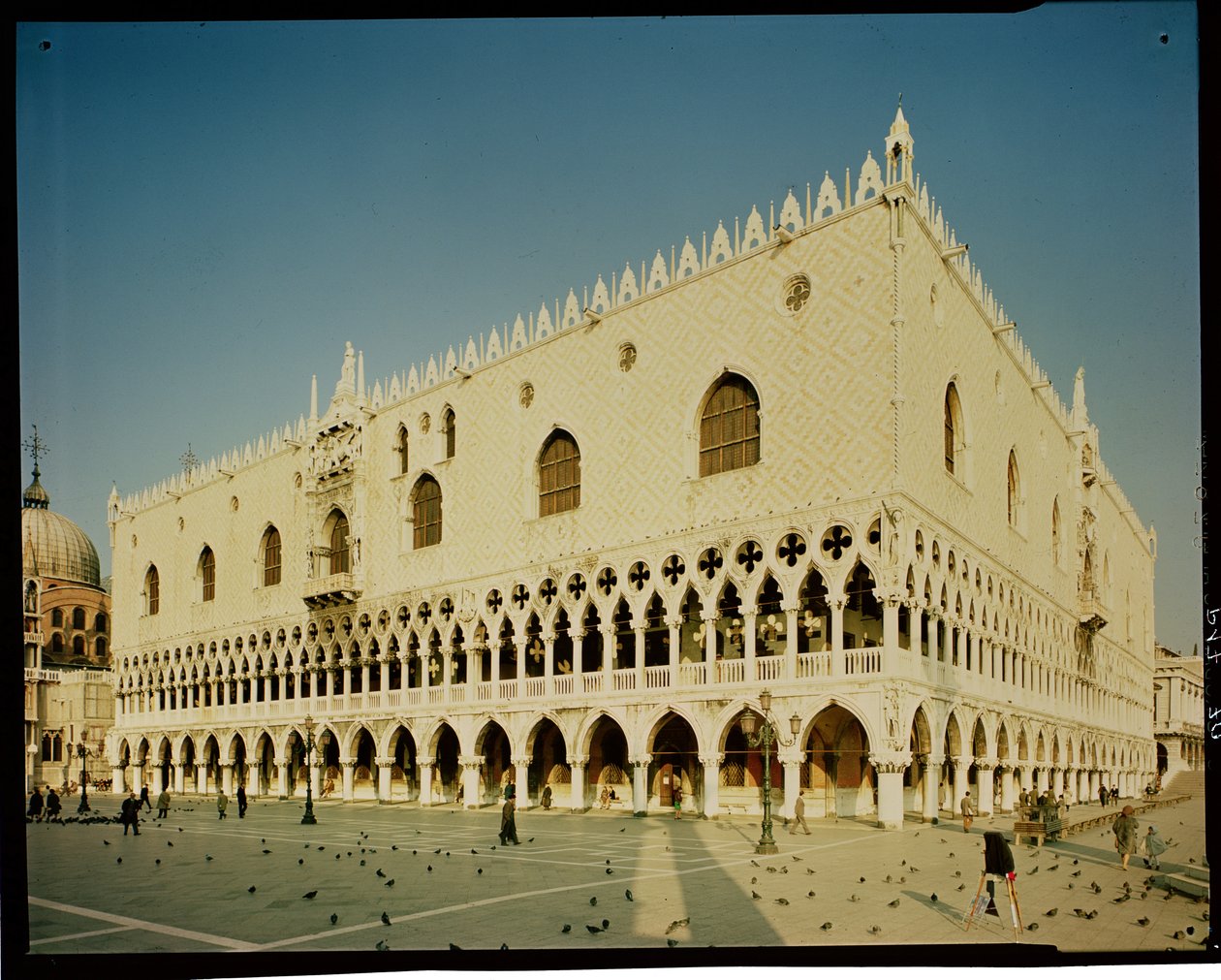 Näkymä Palazzo Ducalen länsijulkisivulle, 1300-1400-luku tekijältä Italian School