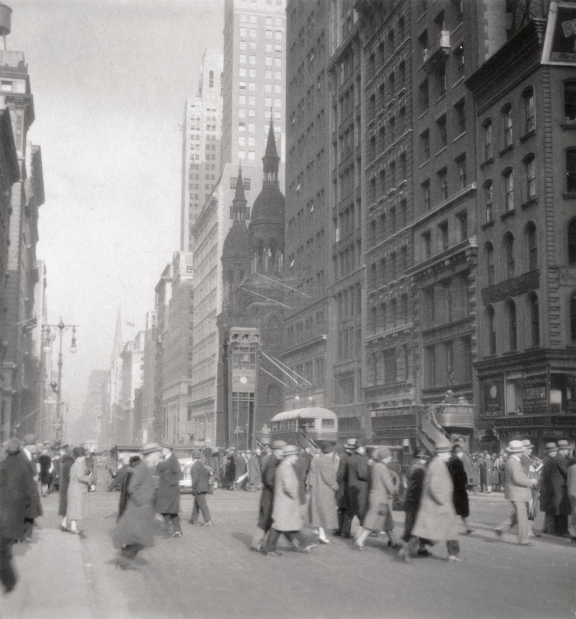 5th Avenue, New York City, USA, 1900-luku tekijältä J. Dearden Holmes