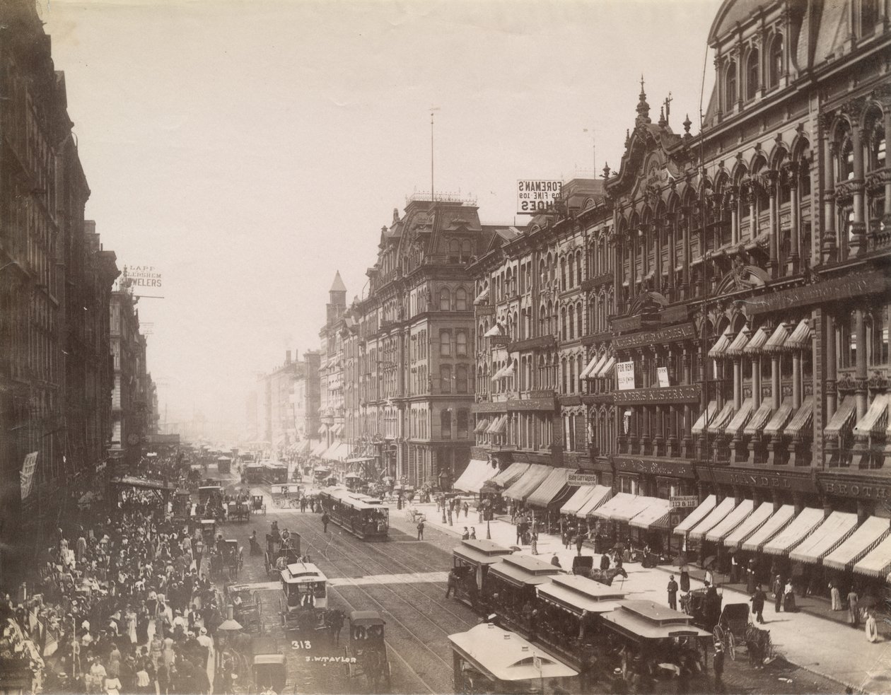 Näkymä State Streetille pohjoiseen Madison Streetiltä, Chicagossa, 1890 tekijältä J. W. Taylor