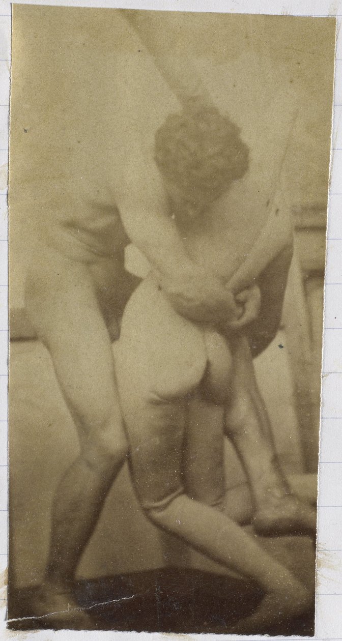Jacques de Lalaingin studiossa tutkitaan miesalastonta mallia, seisomassa ja painimassa mannekiinin kanssa, mahdollisesti Painit-maalauksen esiselvitys tekijältä Jacques Lalaing (attributed to)