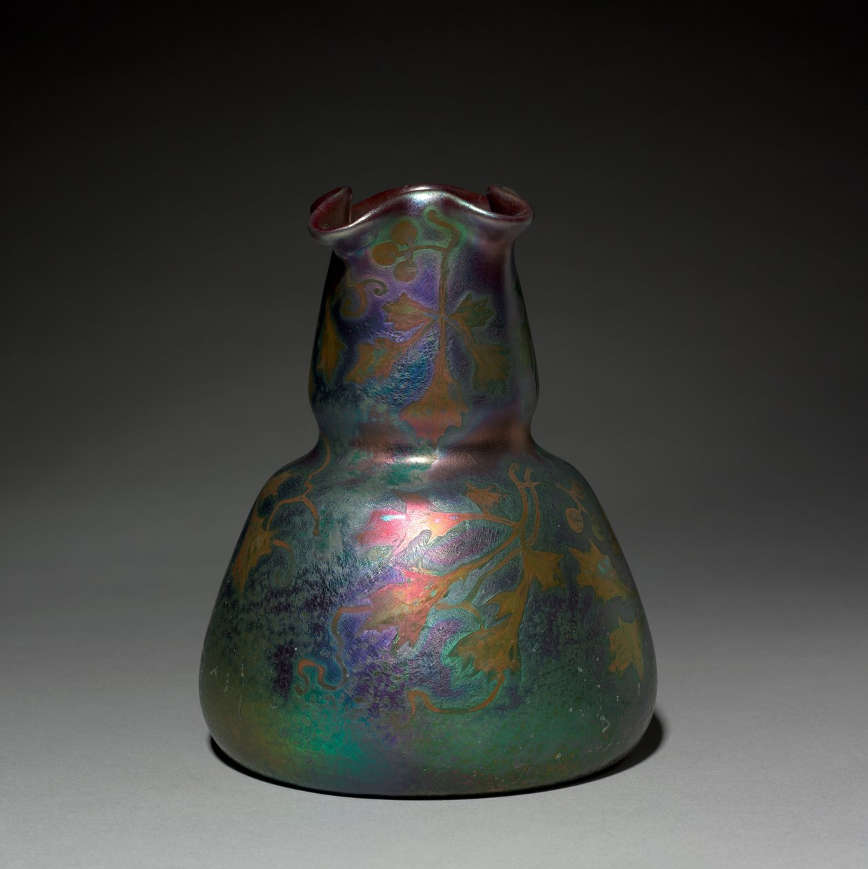 Maljakko, valmistaja Weller Pottery, USA, 1901-1907 tekijältä Jacques Sicard