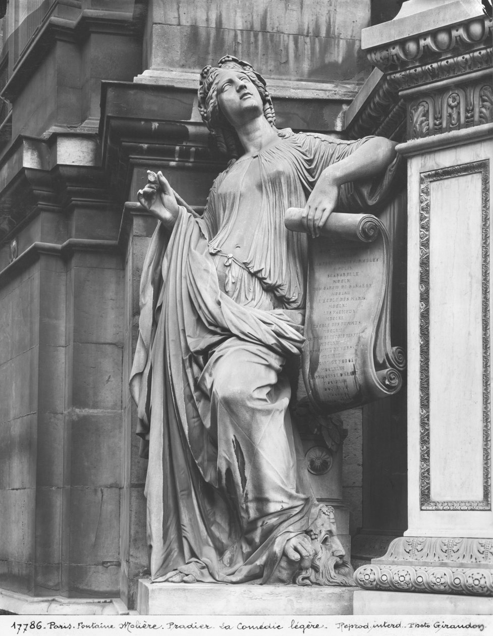 Molieren suihkulähde, kevyt komedia, 1844 (marmori) (yksityiskohta) (katso myös 189432, 346524) tekijältä James Pradier