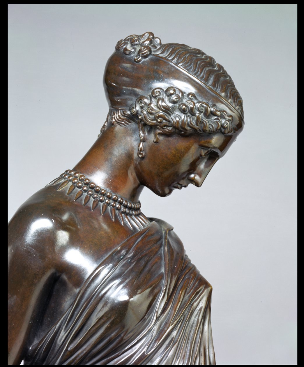 Seisova Sappho tekijältä James Pradier