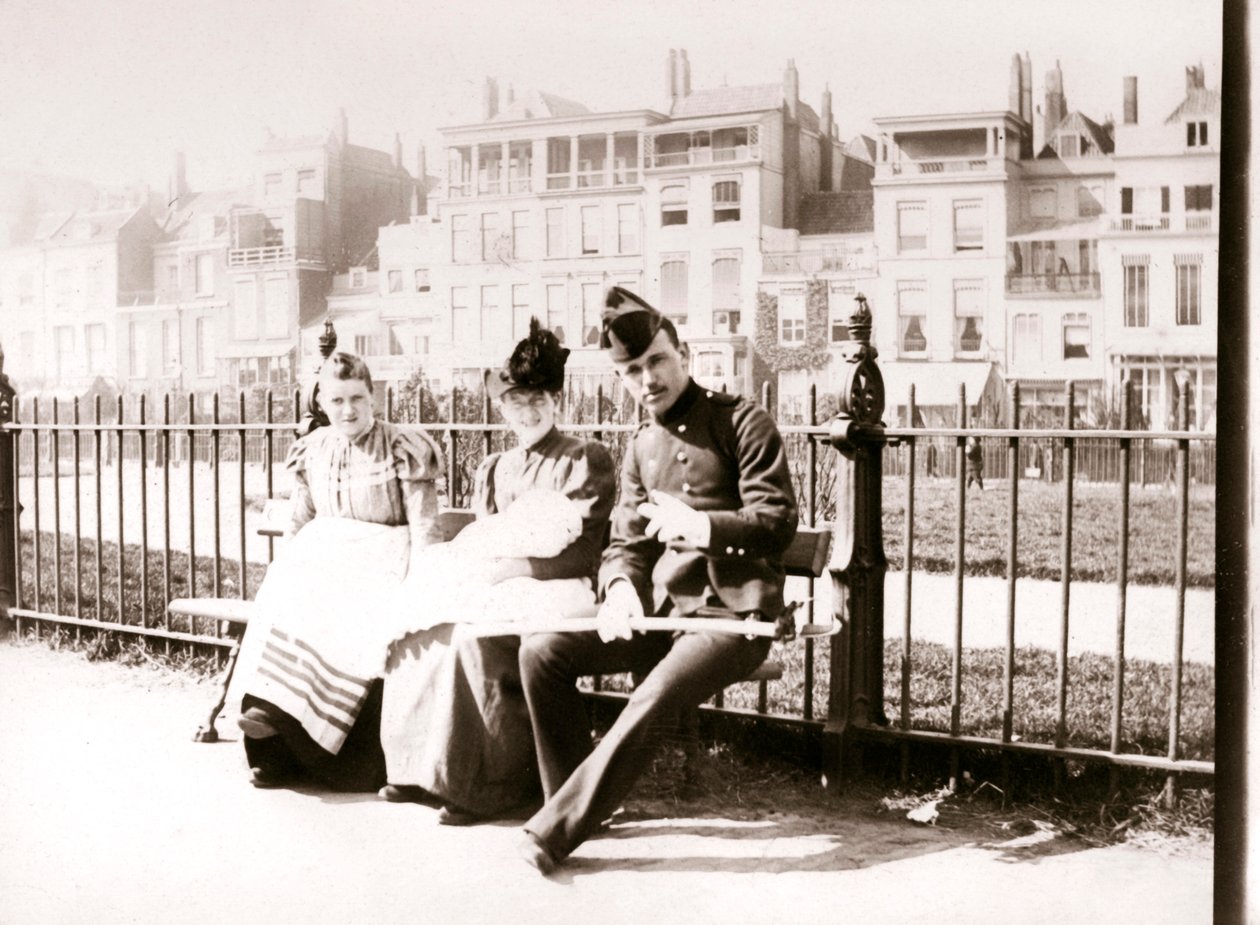 Ihmisiä penkillä, Rotterdam, 1898 tekijältä James Batkin