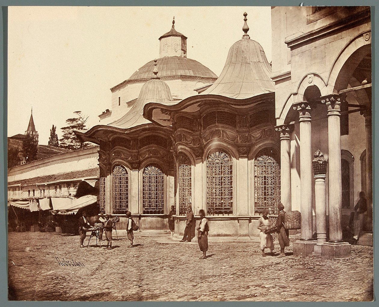 "Fontaine de Sultan Mahmoud. Tophanna" [Istanbul. Sultan Mahmudin suihkulähde Tophanessa] tekijältä James Robertson