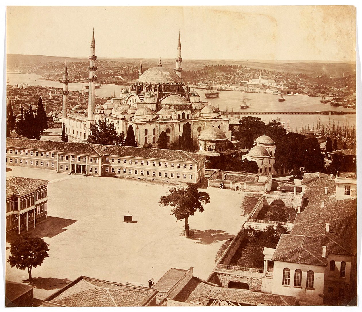 Istanbul. Süleymaniye-moskeija tekijältä James Robertson