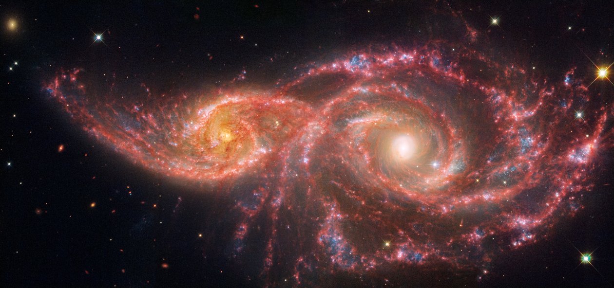 Hubble tutkii galaksiparia tekijältä James Webb Space Telescope (NASA)