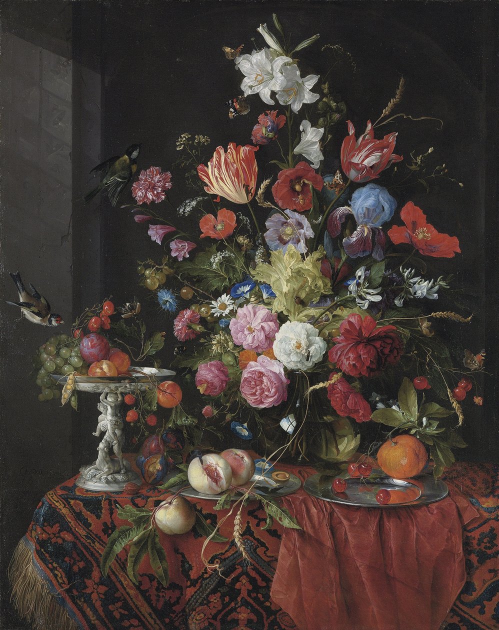 Kukkia lasimaljakossa päällystetyllä pöydällä, hopea tazza, hedelmiä, hyönteisiä ja lintuja tekijältä Jan Davidsz de Heem