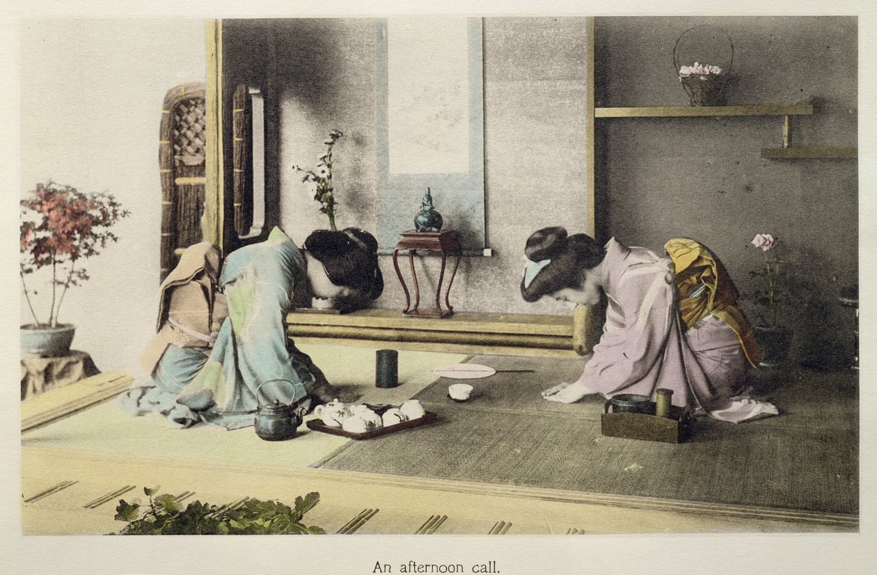 Iltapäiväpuhelu, n. 1880 (käsinvärinen albumipainatus kortissa) tekijältä Japanese Photographer
