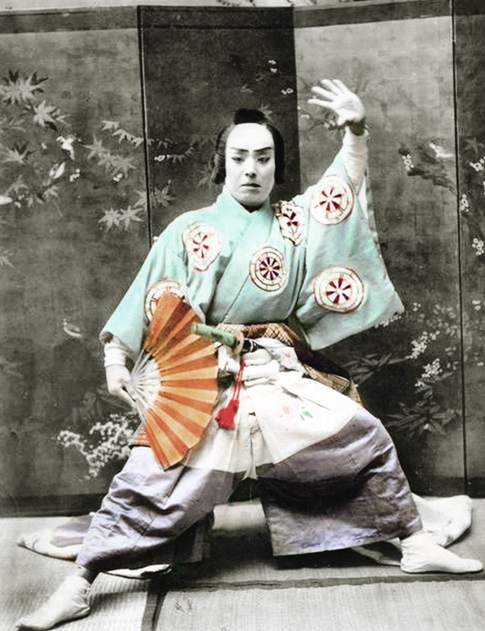 Kabuki-näyttelijä, 1901 (käsin väritetty albumikuva) tekijältä Japanese Photographer