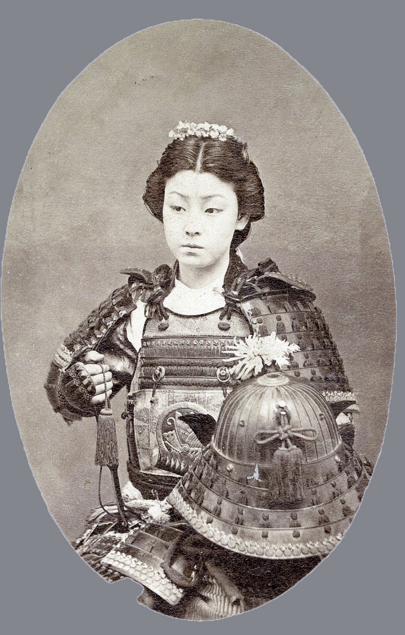 Naispuolinen samurai tekijältä Japanese Photographer