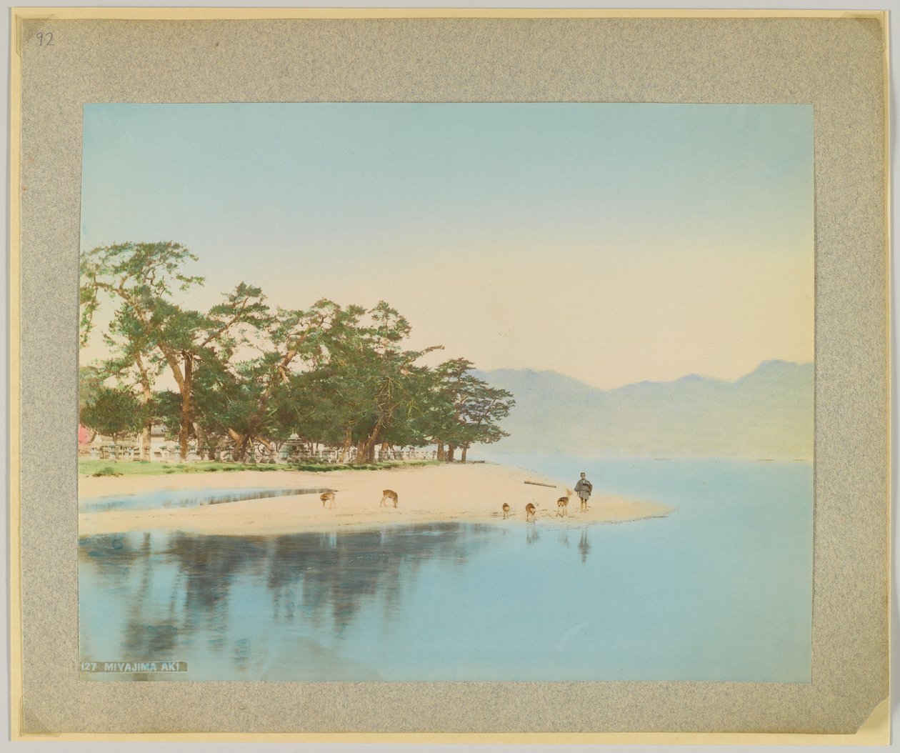 Miyajima, Japani (käsinvärinen mustavalkokuva) tekijältä Japanese Photographer