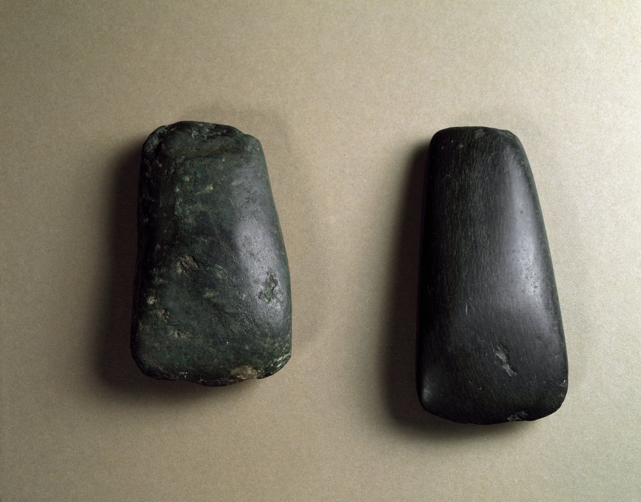 Flint-kirveen terät, Jomon-kausi 4500-3700 eKr tekijältä Japanese School