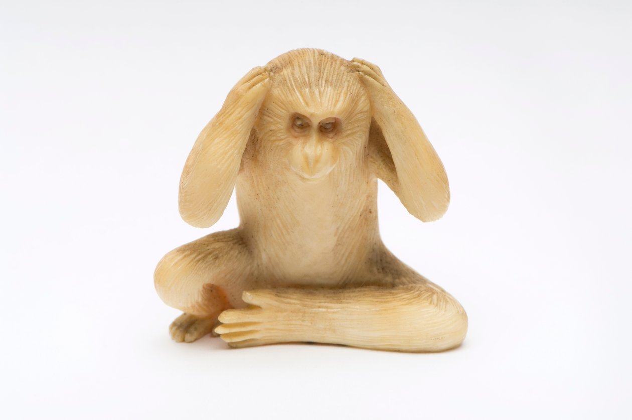Hear No Evil, yksi kolmesta viisasta apinasta tekijältä Japanese School