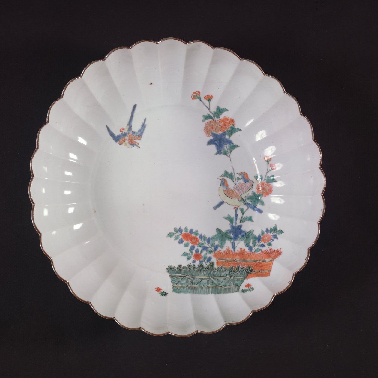 Suuri Kakiemon-astia, Edo-kausi (posliini) tekijältä Japanese School