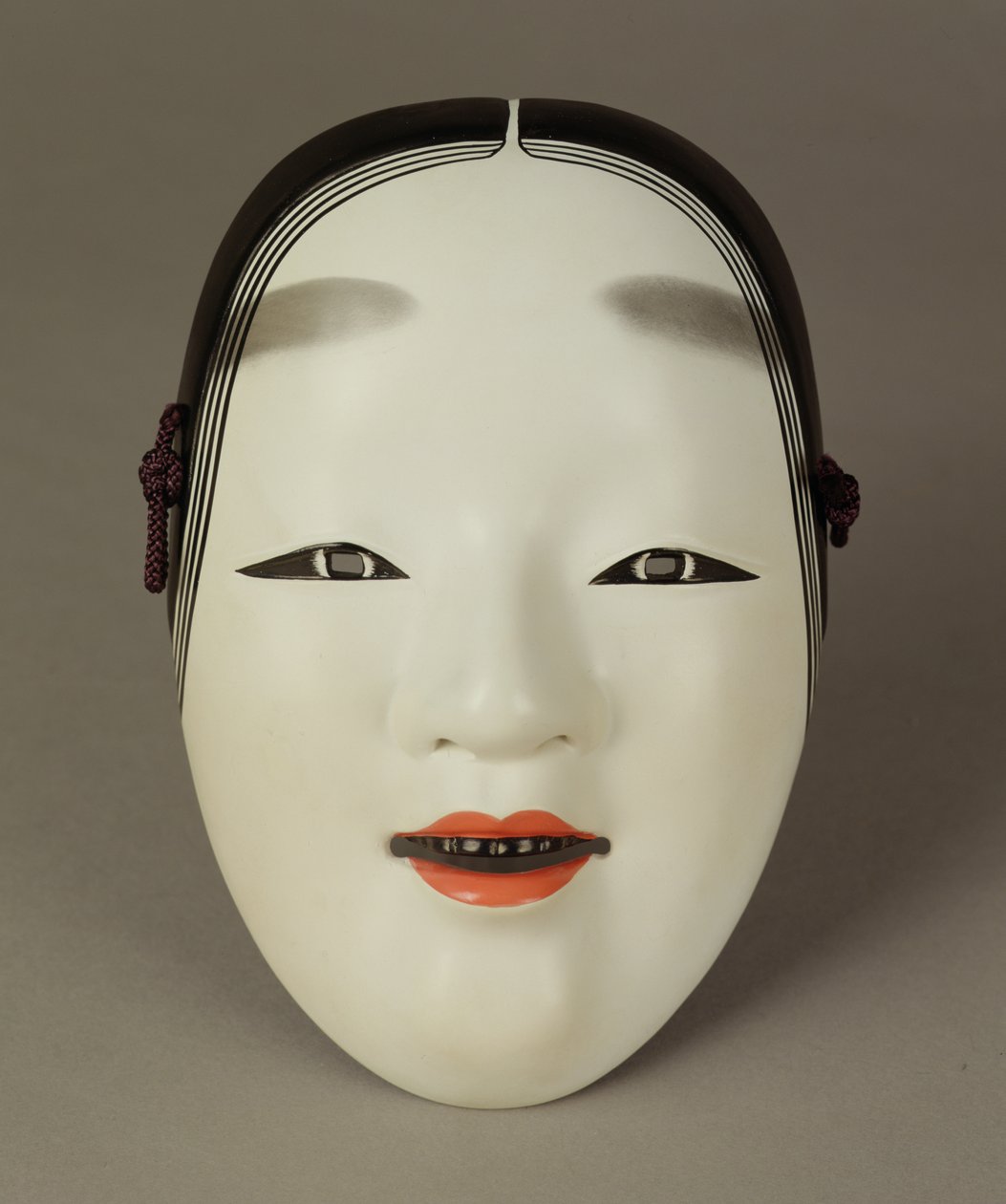 Noh-teatterinaamio nuoresta naisesta, japanilainen tekijältä Japanese School