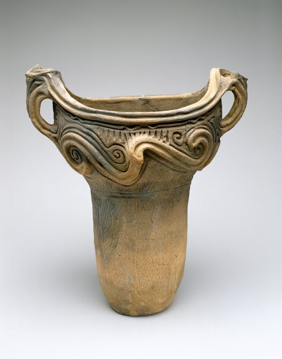 Pannu, jossa Whorl Design, n. 7500-300 eKr. (matalapoltettu keraaminen savi) tekijältä Japanese School
