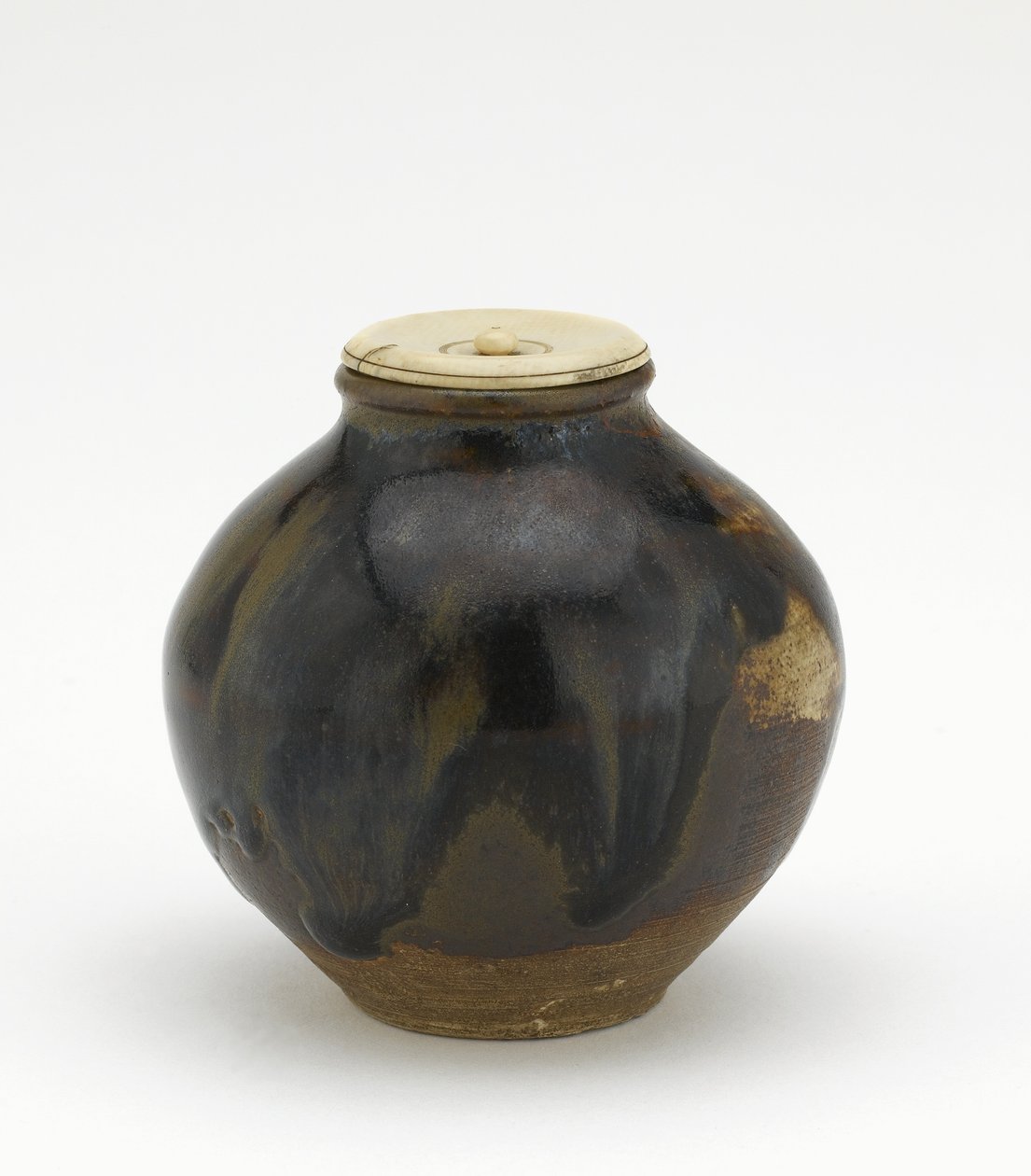 Tea caddy, bunrin-muoto, Edo-kausi (keraaminen) tekijältä Japanese School