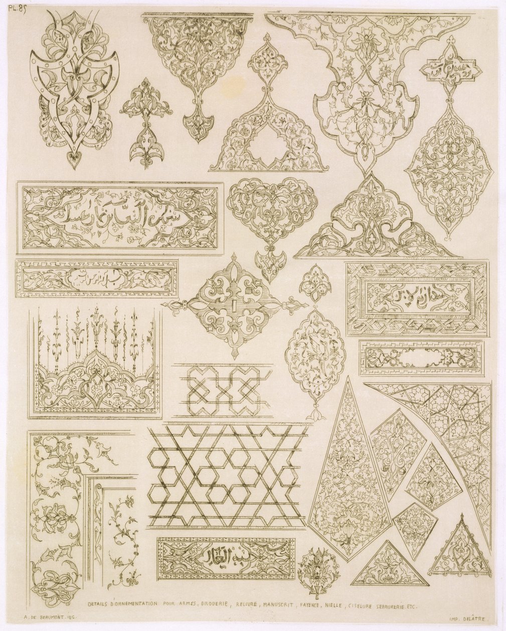 Yksityiskohdat aseiden, reunusten, käsikirjoitusten jne. koristeista, julkaisusta "Art and Industry", julkaisija Delatre, Paris, 1857 tekijältä Jean Francois Albanis de Beaumont