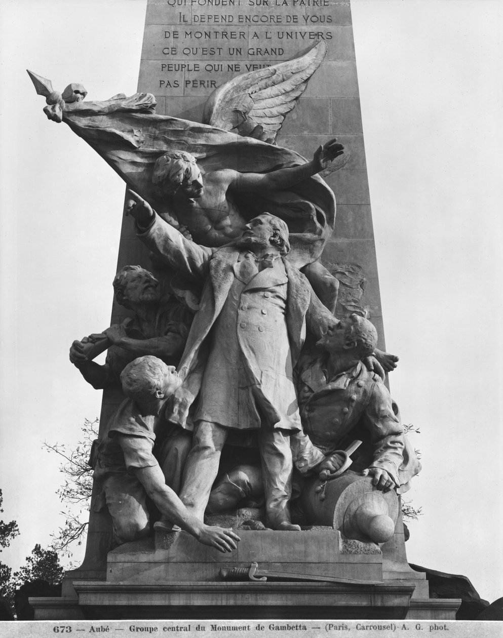 Leon Gambettan muistomerkki, keskiryhmä, Cour Napoleon, Louvre, 1888 (yksityiskohta) (ks. myös 346101, 346103, 346104, 346503) tekijältä Jean Paul Aube