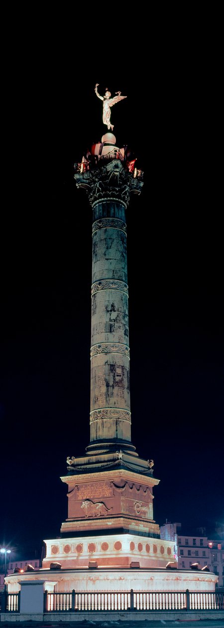 Näkymä heinäkuun sarakkeesta Place de la Bastille -aukiolle Pariisissa. tekijältä Jean Antoine Alavoine