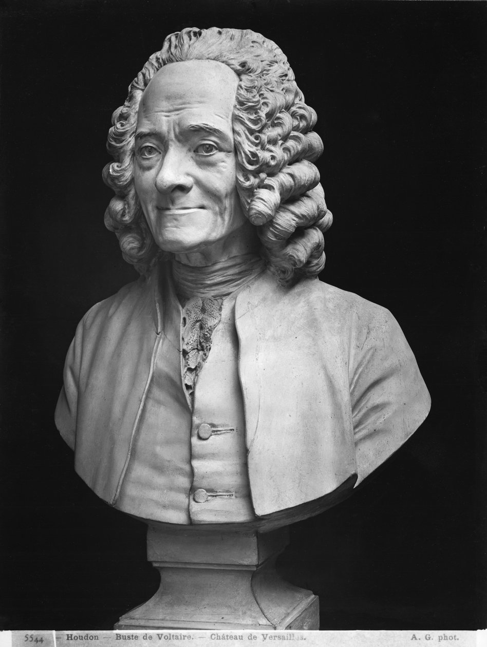 Voltairen rintakuva (marmori) tekijältä Jean Antoine Houdon