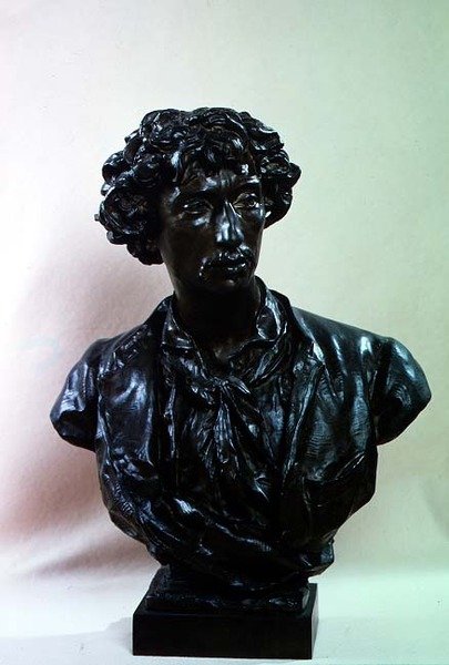 Charles Garnierin (1825-1898) rintakuva (pronssi) tekijältä Jean Baptiste Carpeaux