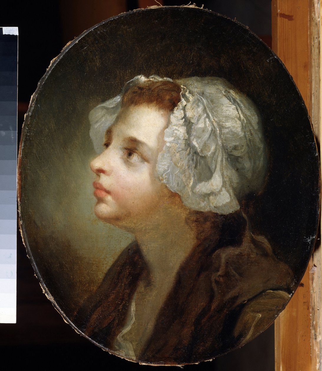 ""Nuoren tytön muotokuva"" Hänellä on huivi päässään. Jean Baptiste Greuzen (1725-1805) maalaus Regional Art Museum, Chernigov (Chernihiv tai Chernigov) Ukraina tekijältä Jean Baptiste Greuze