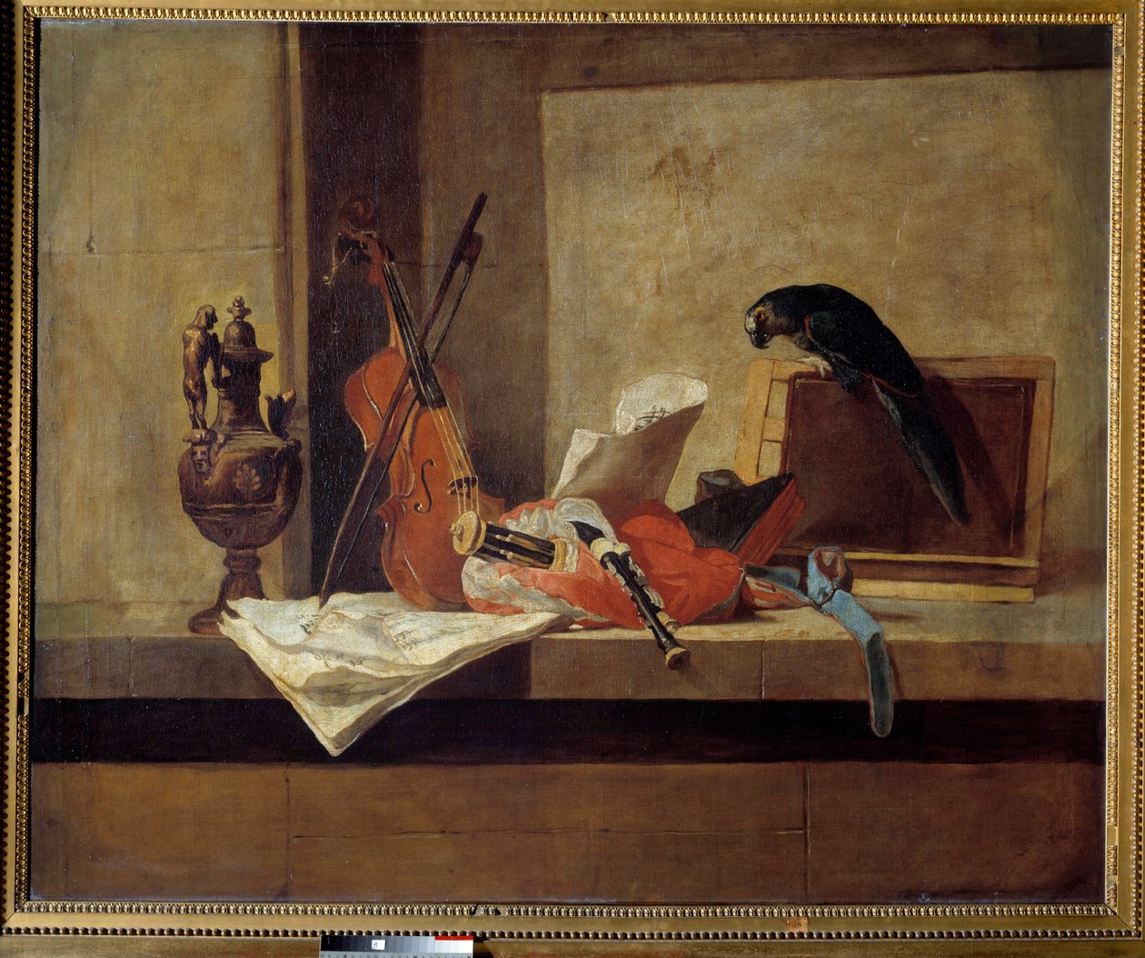 Soittimet ja papukaija Jean Baptiste Simeon Chardinin (1699-1779) maalaus 1700-luku Yksityinen kokoelma. tekijältä Jean Baptiste Simeon Chardin