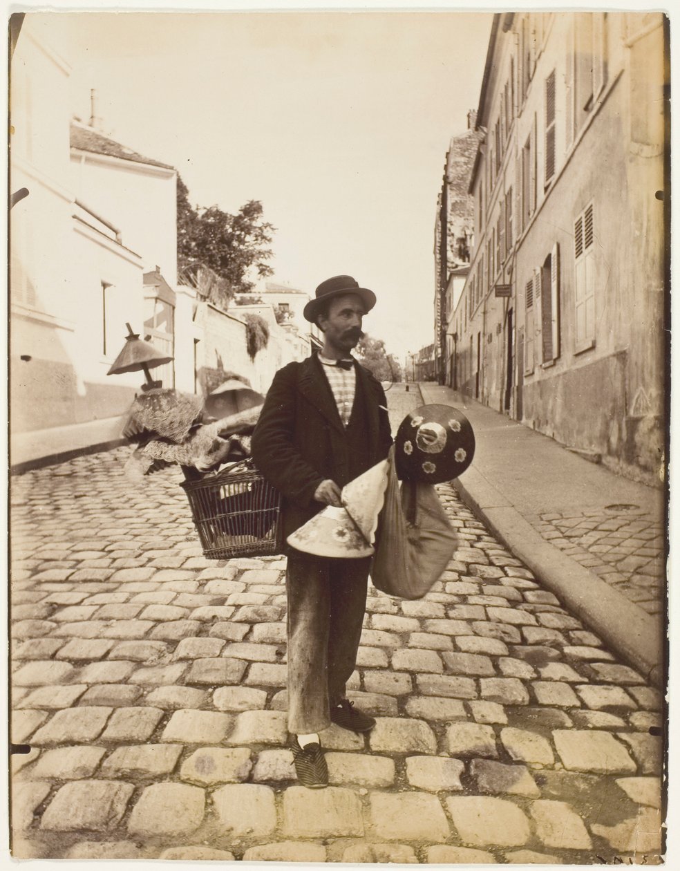 Marchand abat-jours tekijältä Jean Eugène Auguste Atget