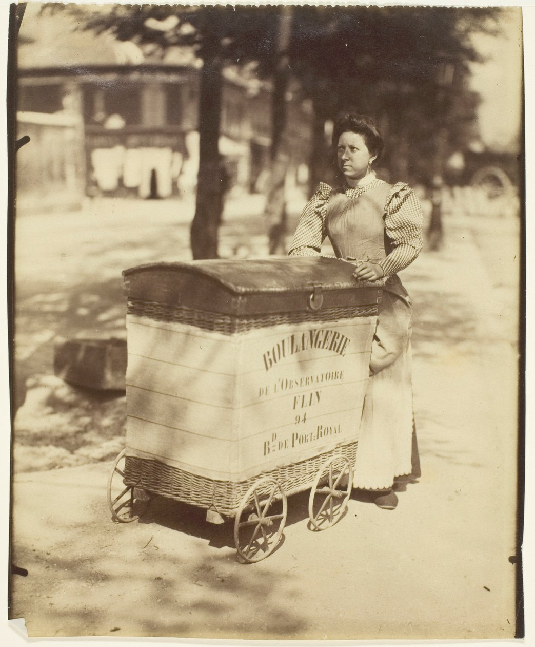Porteuse de pain, sarjasta "Pienet ammatit". tekijältä Jean Eugène Auguste Atget