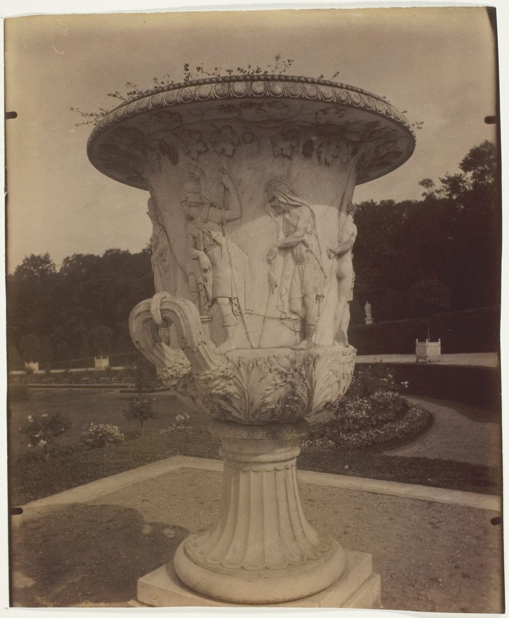 Versailles, (maljakko) tekijältä Jean Eugène Auguste Atget