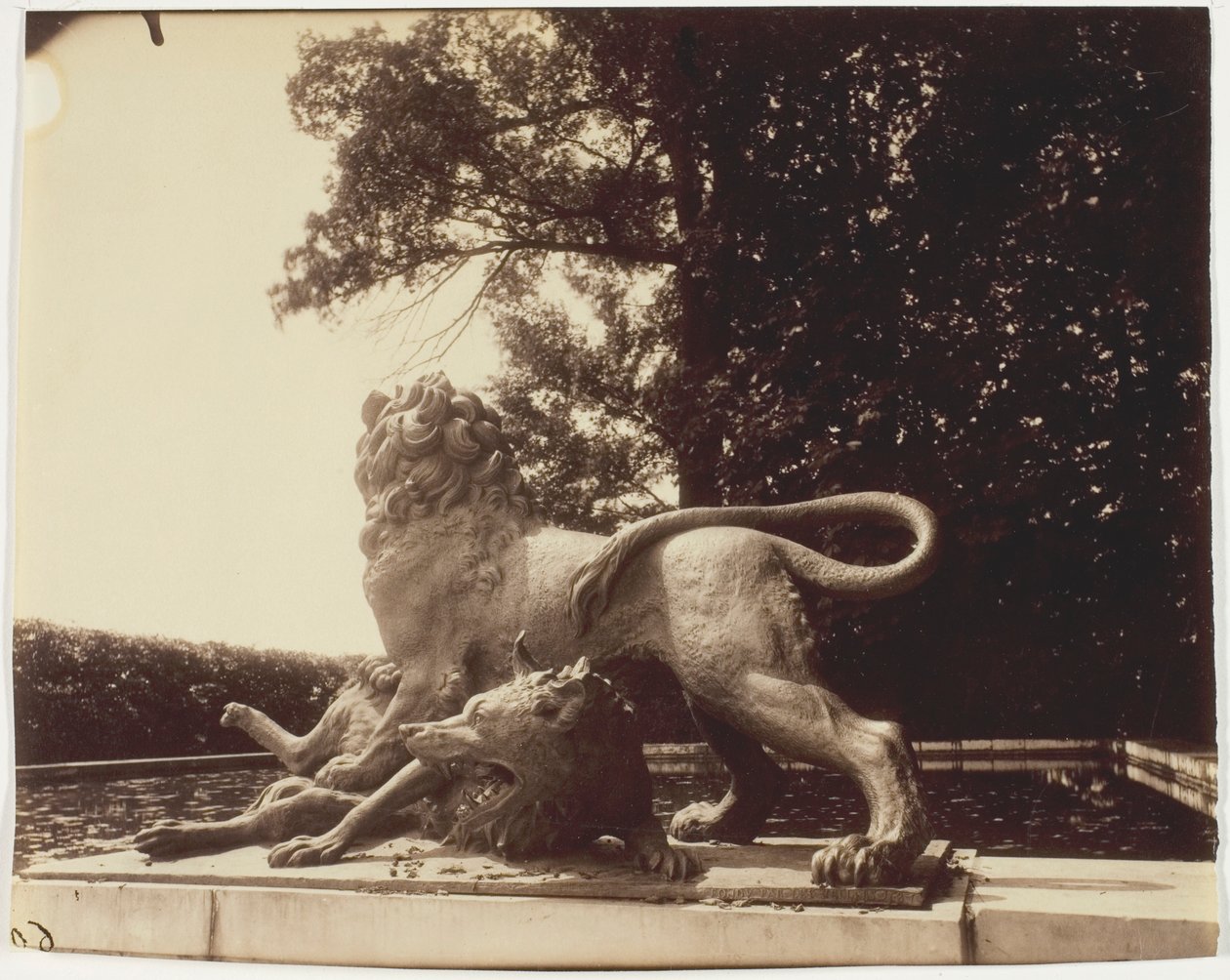 Versailles, Dianan suihkulähde (yksityiskohta) tekijältä Jean Eugène Auguste Atget