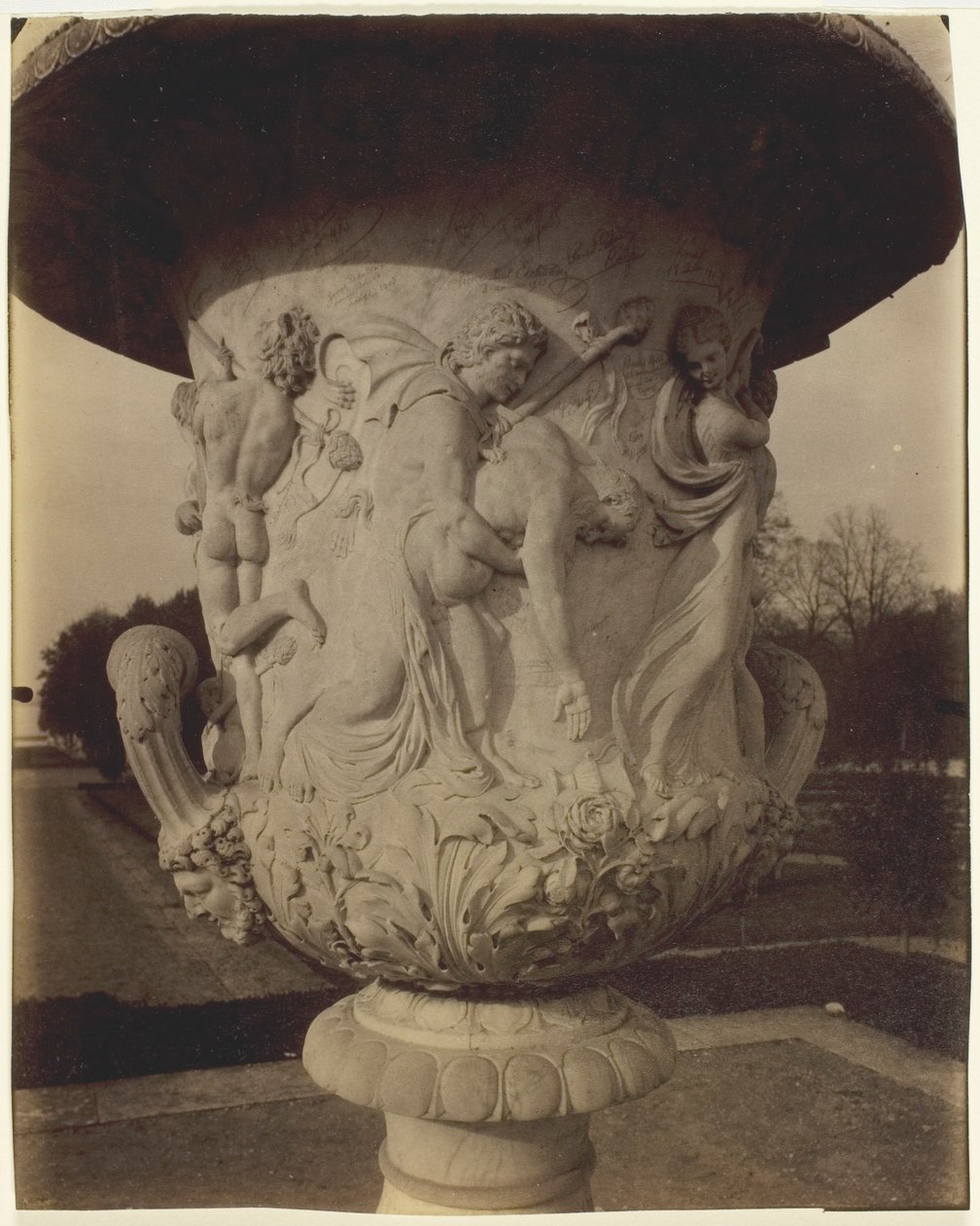 Versailles, Cornun maljakko tekijältä Jean Eugène Auguste Atget