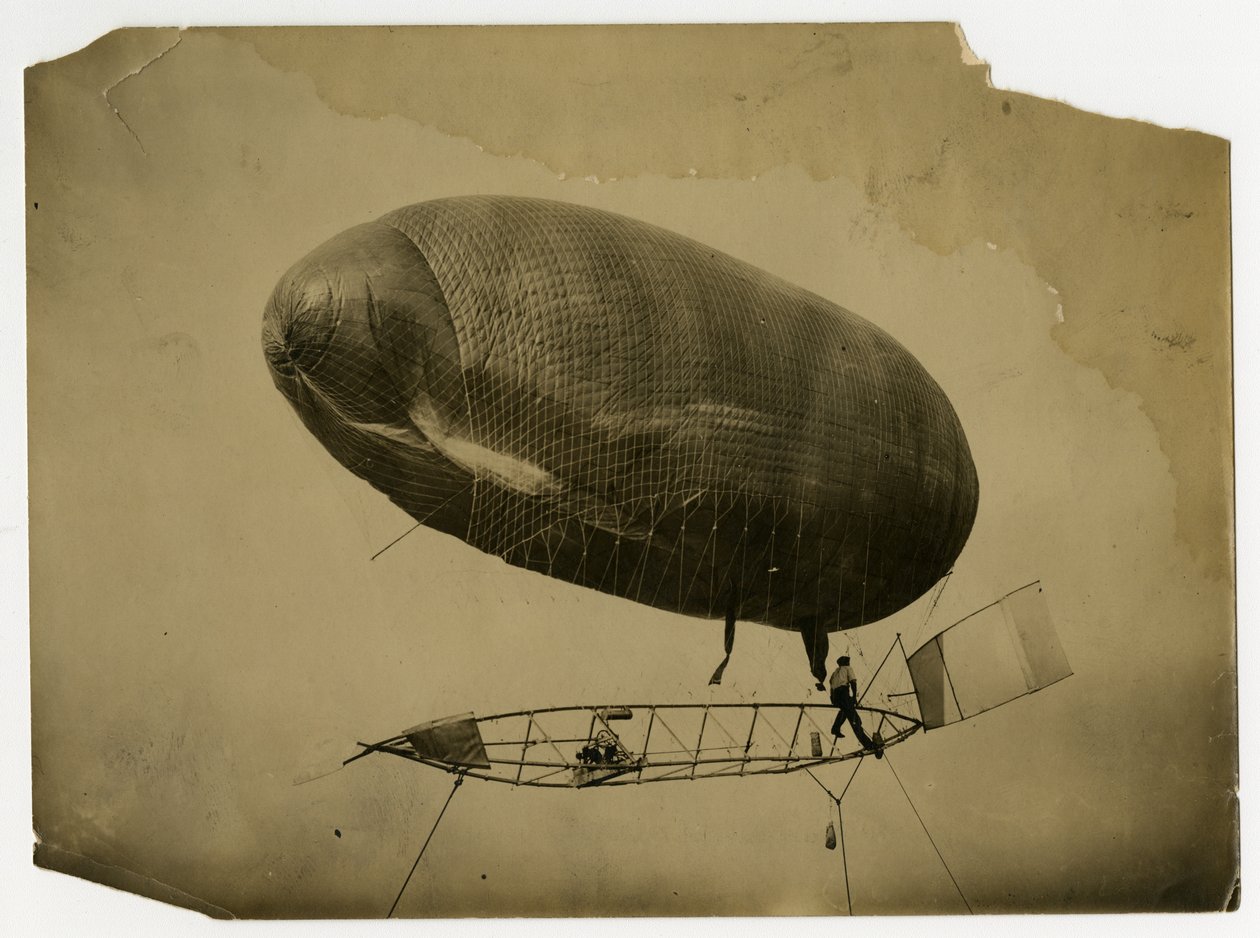 Ilmalaiva "California Arrow" tekijältä Jessie Tarbox Beals