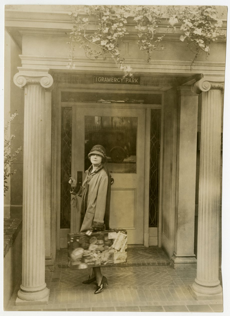 Mabel Herbert Urner, New York, USA, n. 1905-27 (gelatiinihopeakuva) tekijältä Jessie Tarbox Beals