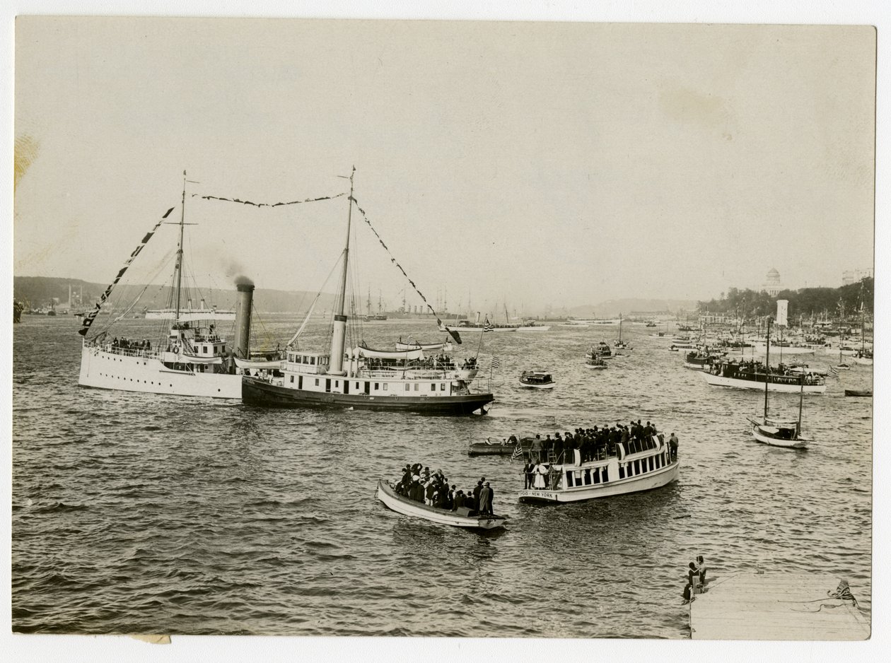 Naval Parade, 25. syyskuuta Yleisnäkymä Grantin haudalle tekijältä Jessie Tarbox Beals