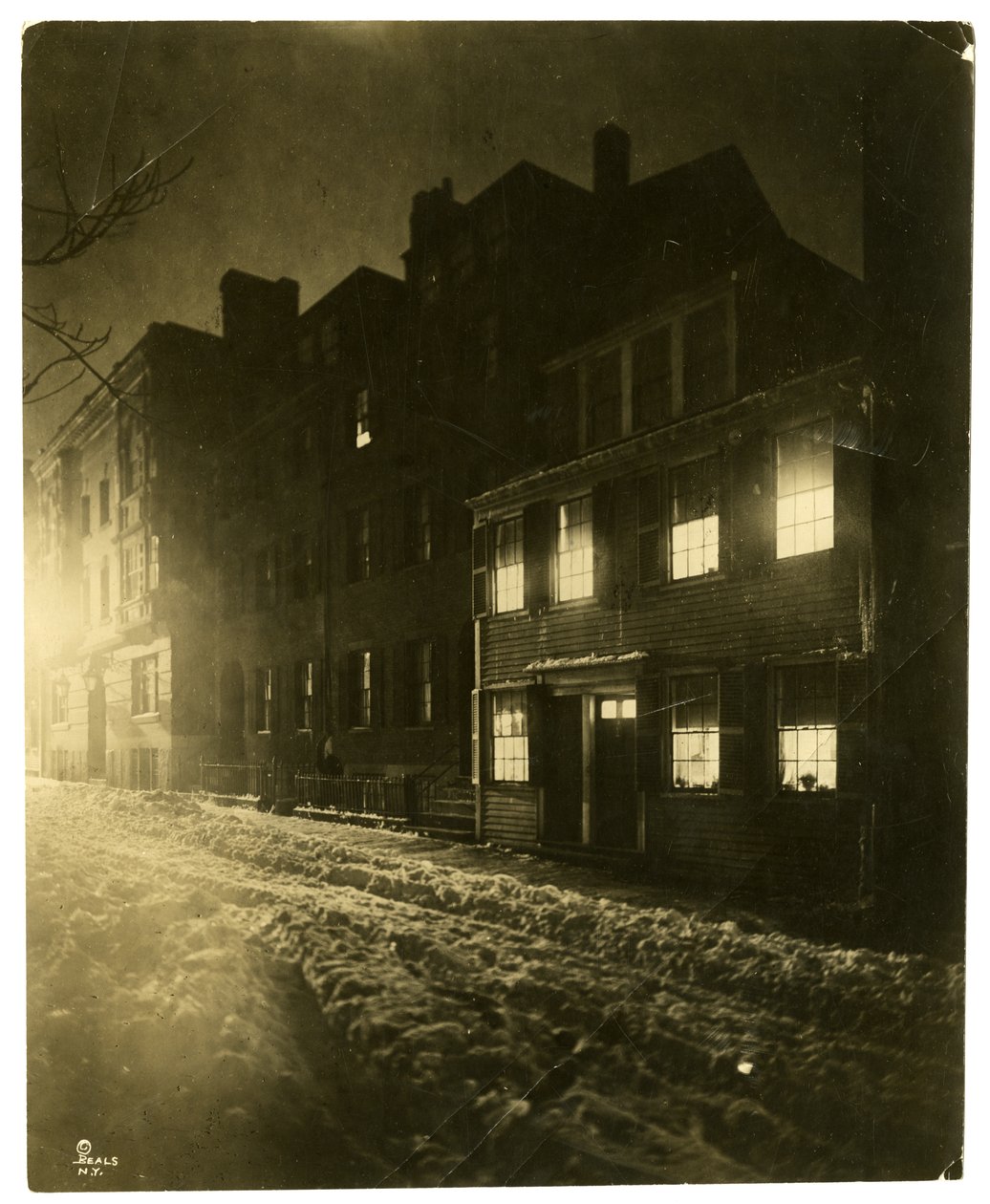 Pinckney Street, Boston, Mass, USA, n. 1902-10 (gelatiinihopeakuva) tekijältä Jessie Tarbox Beals