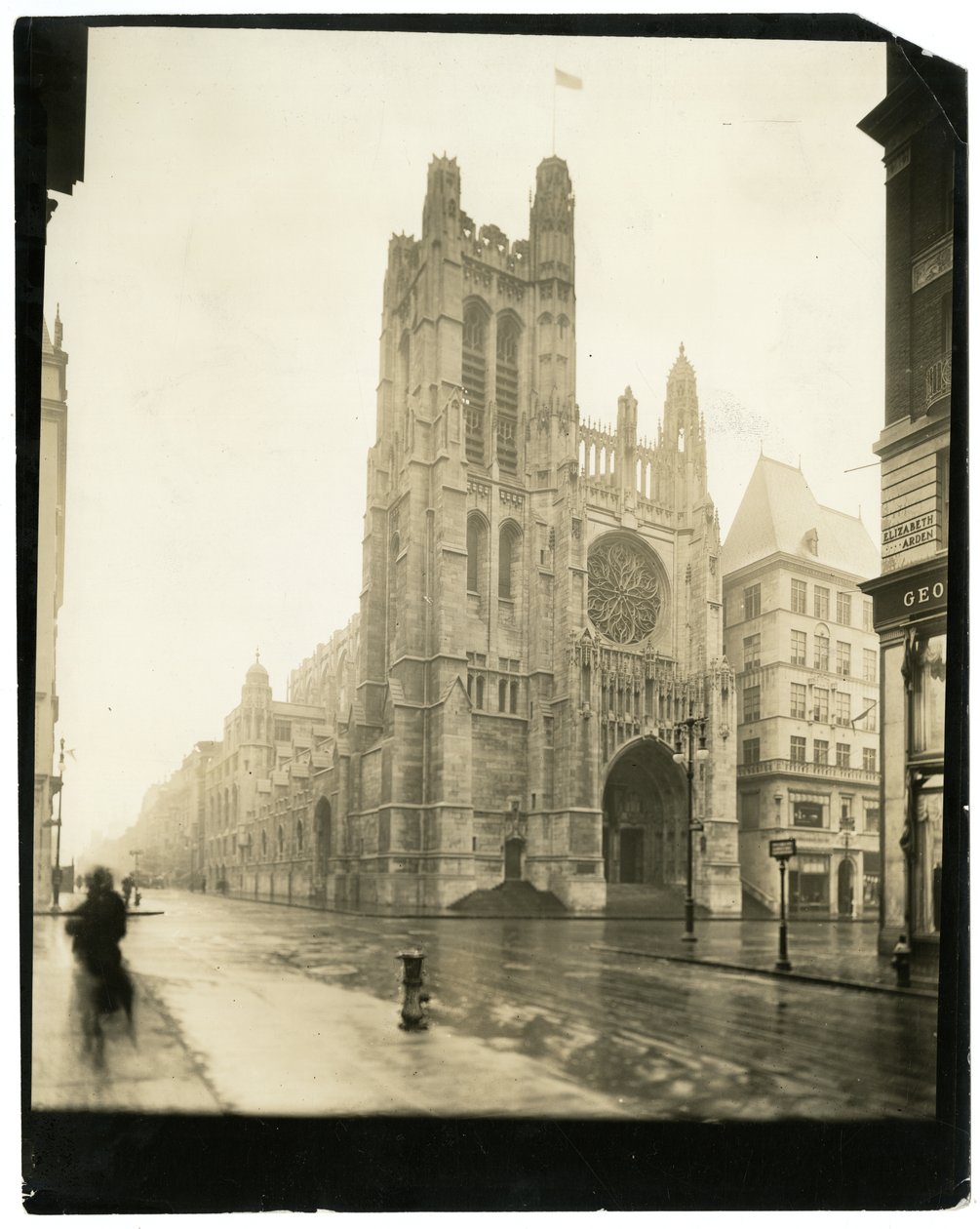 St Thomas Church, New York, USA, n. 1905-40 (gelatiinihopea valokuva) tekijältä Jessie Tarbox Beals
