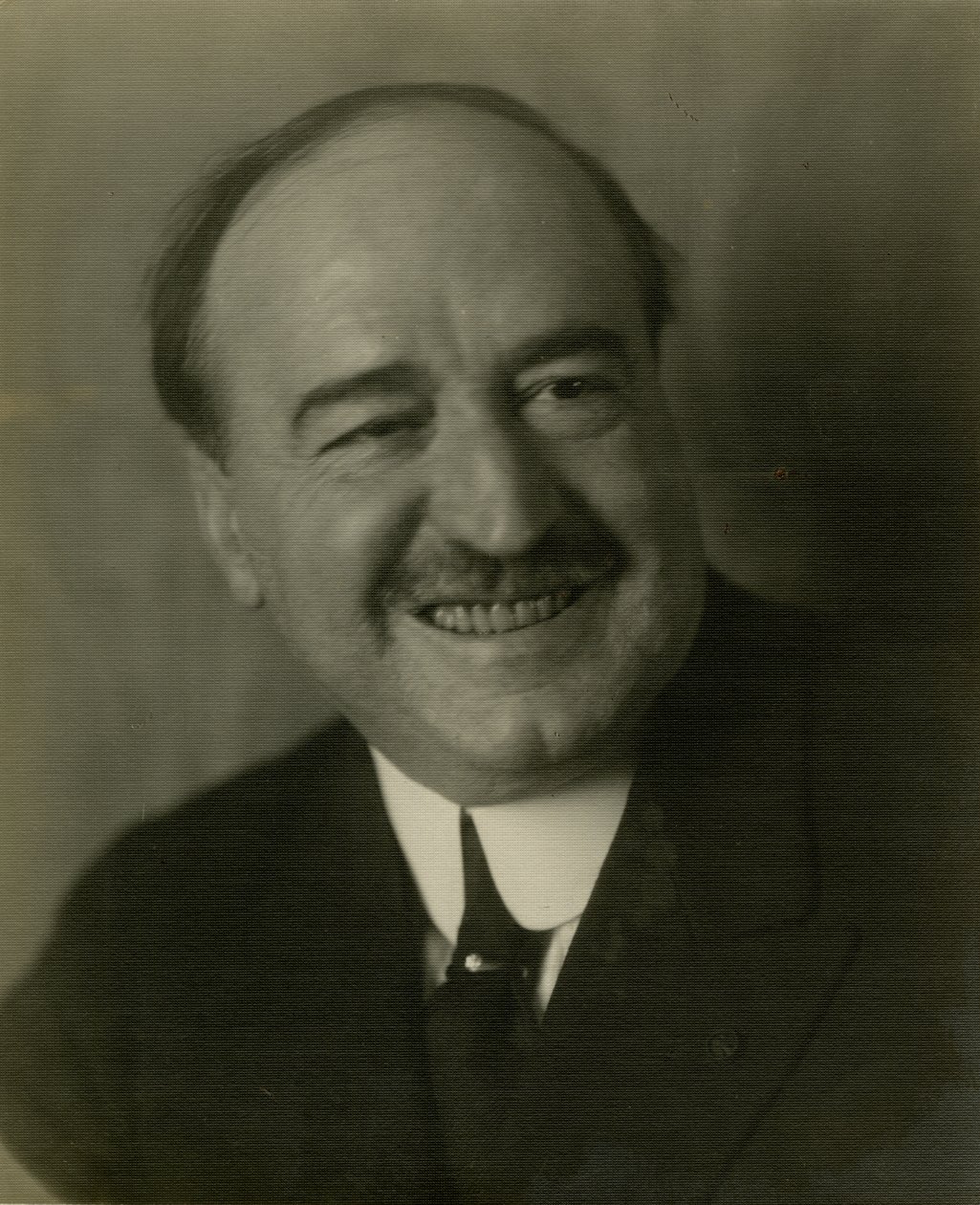 Vincente Blasco Ibanez, noin 1905-21 tekijältä Jessie Tarbox Beals