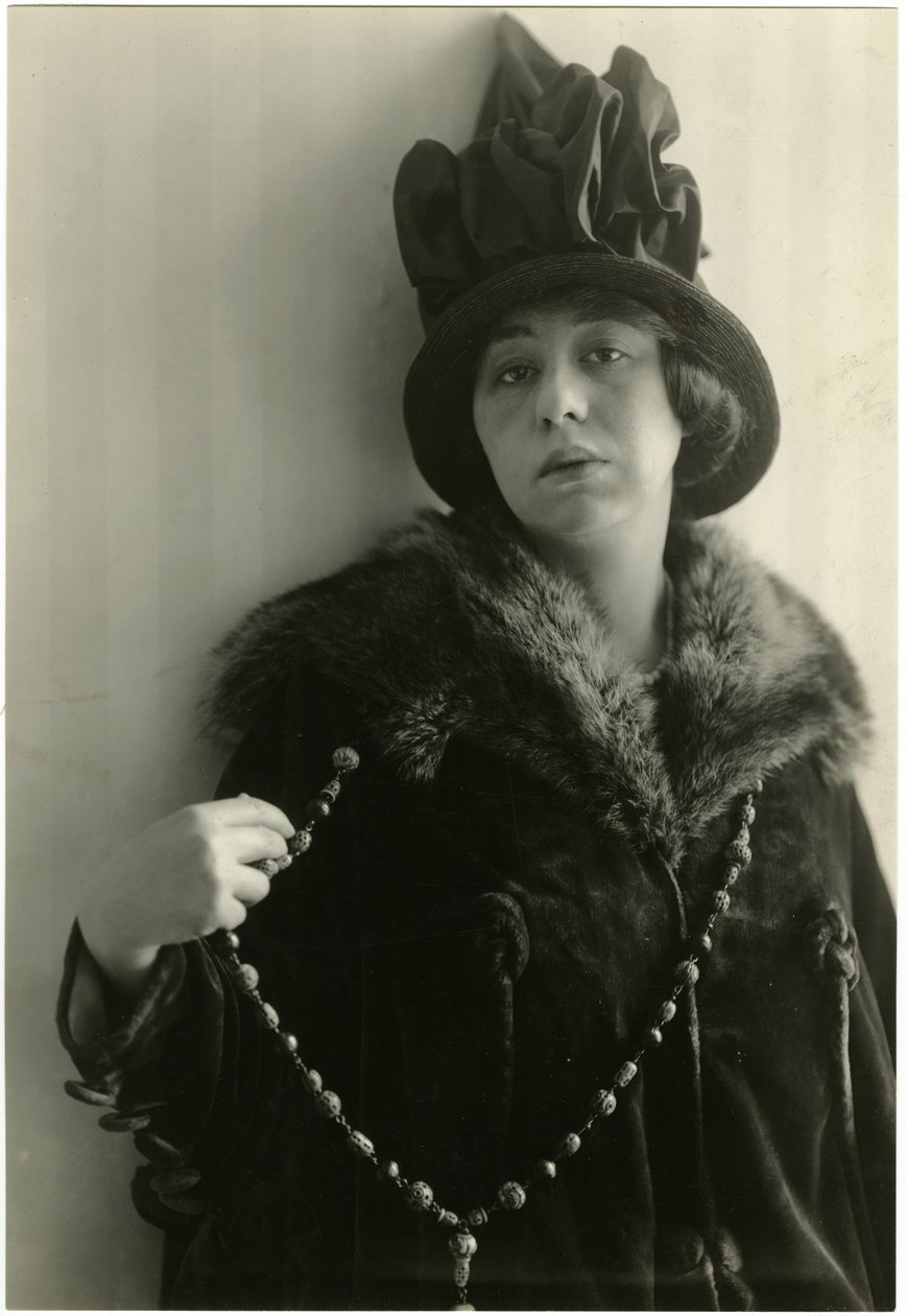 Zoë Akins, kirjailija Déclassée, n. 1905-1940 tekijältä Jessie Tarbox Beals