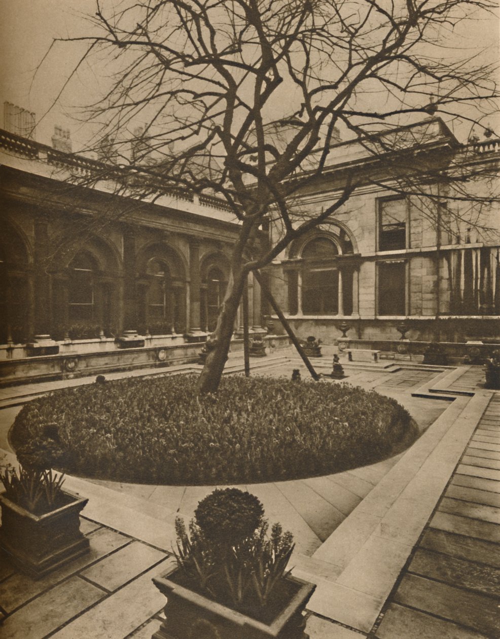 Arkkitehtoninen inspiraatio: Garden Court in Bank of England, 1935. tekijältä Joel