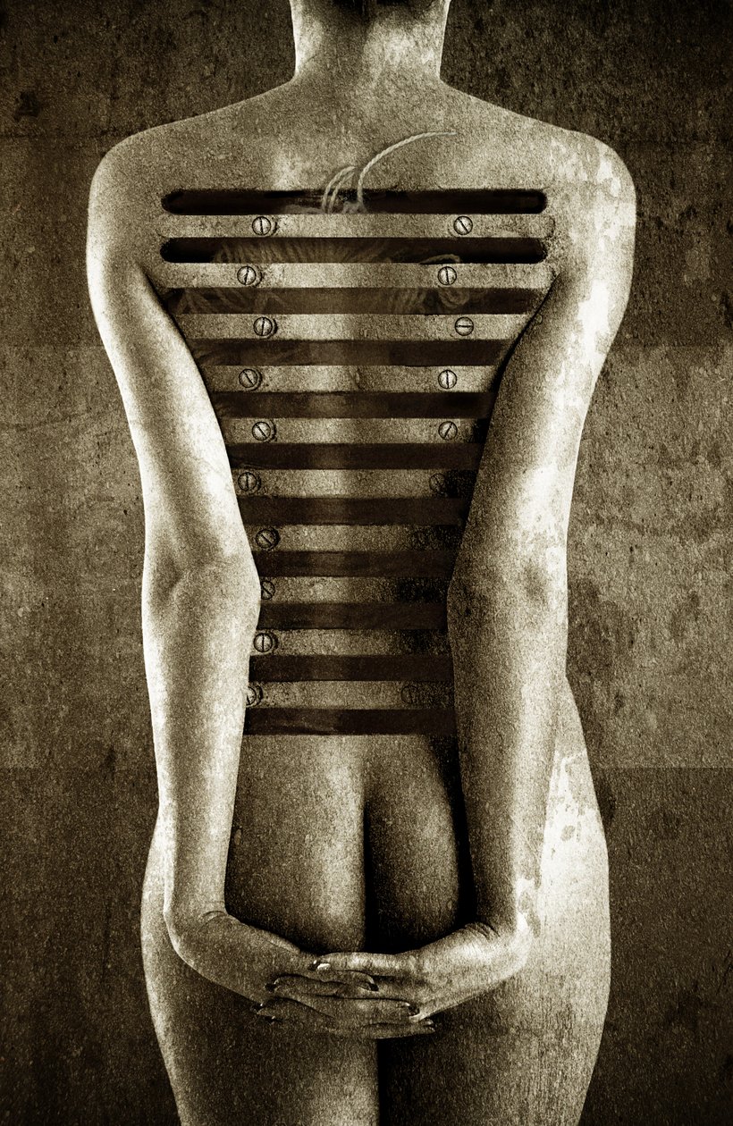 Body, 2013 (valokuvakäsittely) tekijältä Johan Lilja