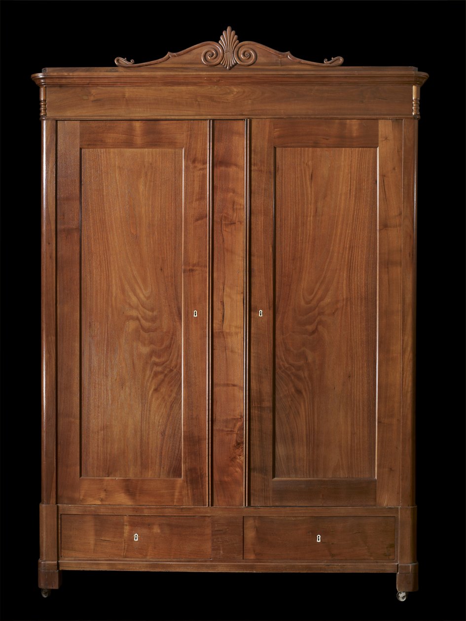 Vaatekaappi, c. 1846-1860 (musta pähkinä; mänty) tekijältä Johann Michael (attr.to) Jahn